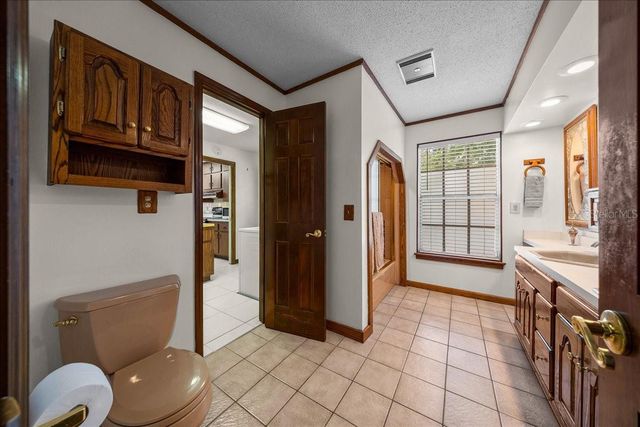 2300 SE 38TH COURT, Ocala, FL 34471