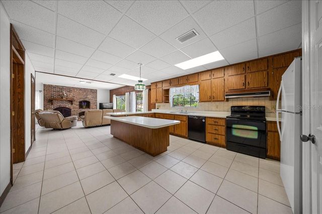 2300 SE 38TH COURT, Ocala, FL 34471