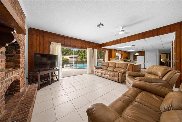 2300 SE 38TH COURT, Ocala, FL 34471