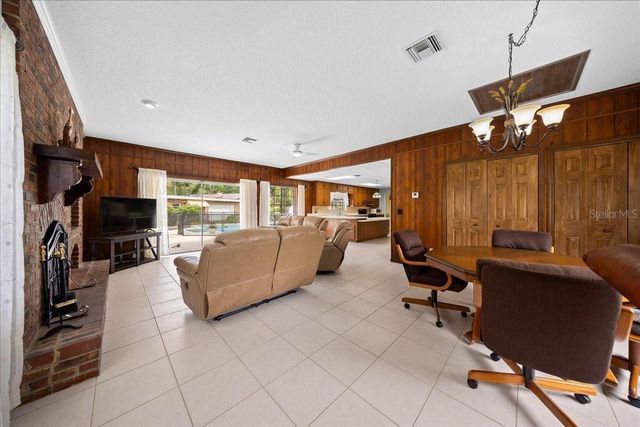 2300 SE 38TH COURT, Ocala, FL 34471