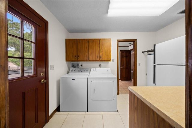 2300 SE 38TH COURT, Ocala, FL 34471