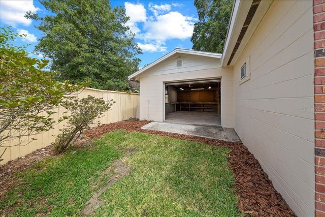 2300 SE 38TH COURT, Ocala, FL 34471