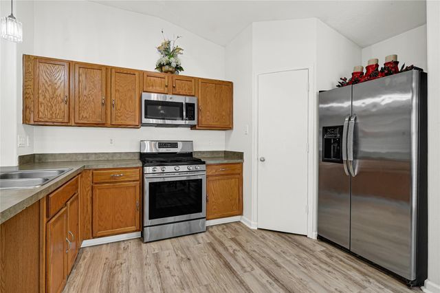 6031 Plantation Forest Drive, Katy, TX 77449