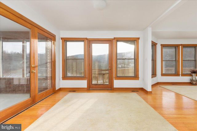 472 WESLEY LN, Bentonville, VA 22610