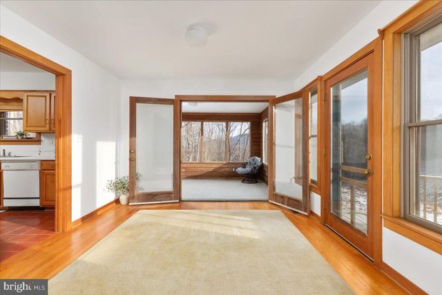 472 WESLEY LN, Bentonville, VA 22610