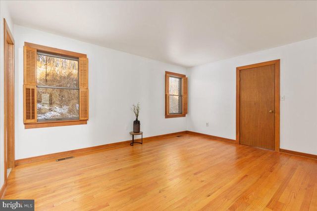 472 WESLEY LN, Bentonville, VA 22610