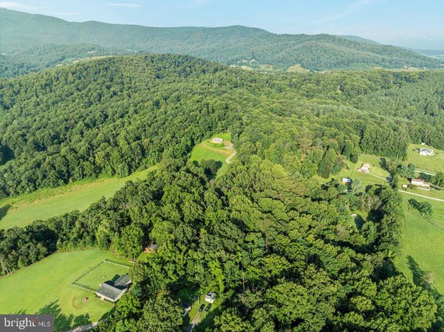 472 WESLEY LN, Bentonville, VA 22610