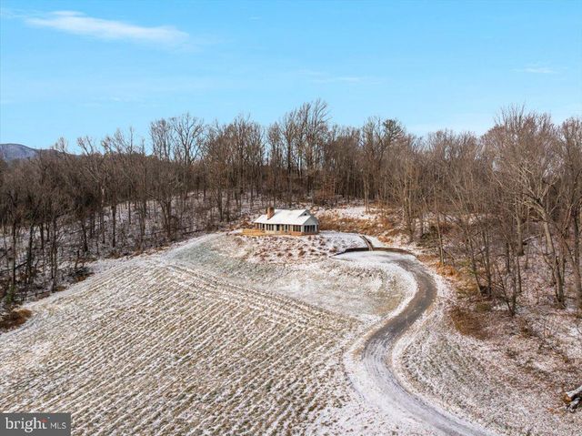 472 WESLEY LN, Bentonville, VA 22610