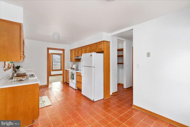 472 WESLEY LN, Bentonville, VA 22610