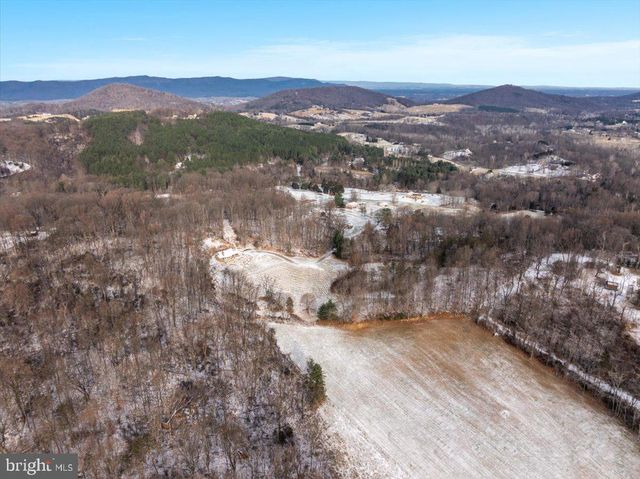 472 WESLEY LN, Bentonville, VA 22610