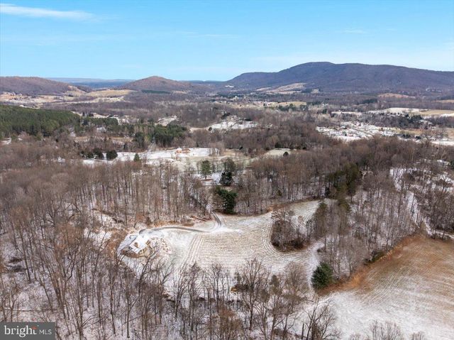 472 WESLEY LN, Bentonville, VA 22610