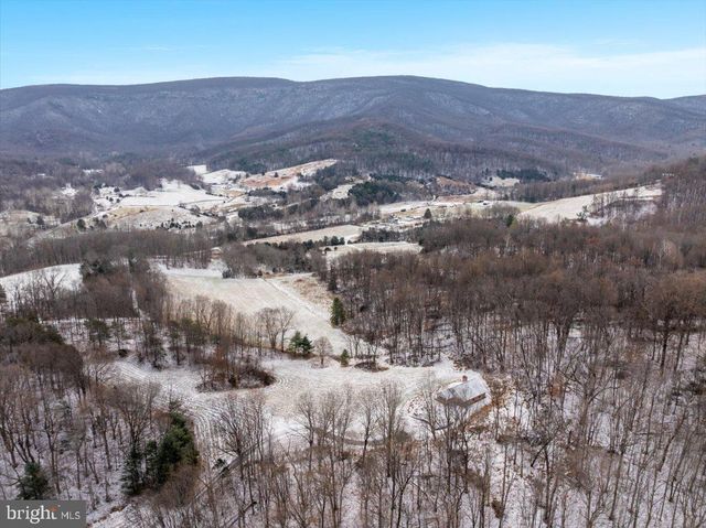 472 WESLEY LN, Bentonville, VA 22610