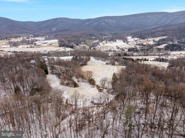 472 WESLEY LN, Bentonville, VA 22610