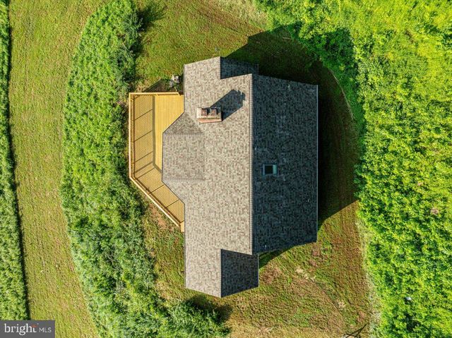 472 WESLEY LN, Bentonville, VA 22610