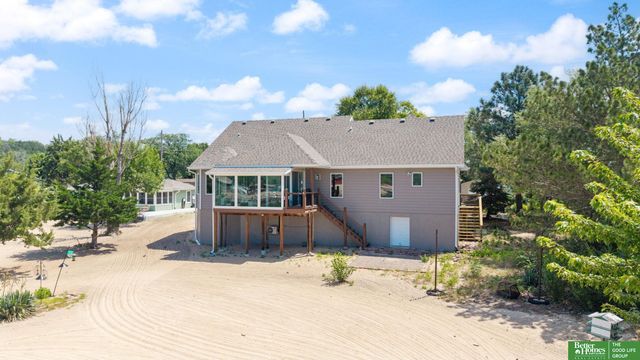 17310 Micky Drive, Bellevue, NE 68123