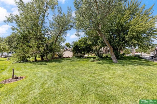 17310 Micky Drive, Bellevue, NE 68123