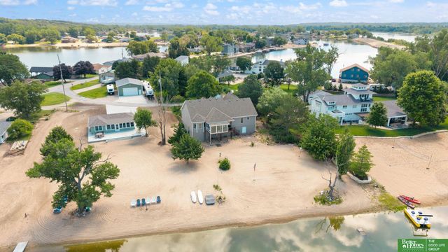17310 Micky Drive, Bellevue, NE 68123