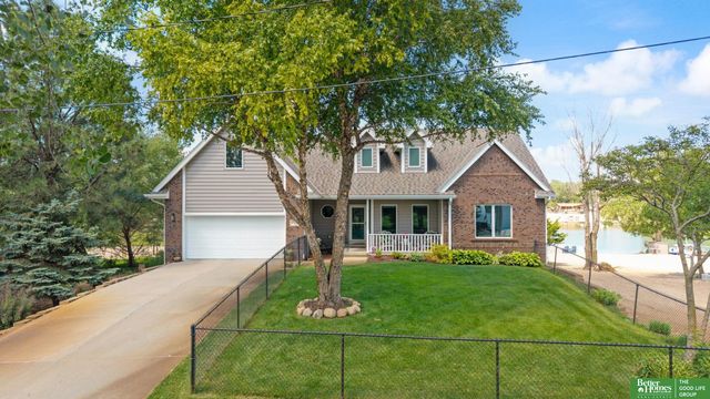 17310 Micky Drive, Bellevue, NE 68123