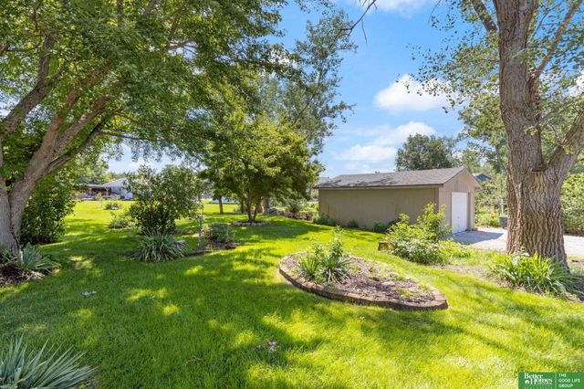 17310 Micky Drive, Bellevue, NE 68123