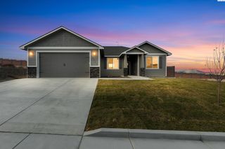 2962 S Belfair Street, Kennewick, WA 99338