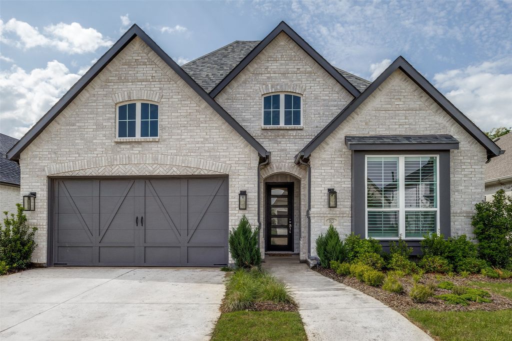 1823 Bell Court, Van Alstyne, TX 75495