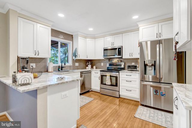 9231 LANDGREEN ST, Manassas, VA 20110
