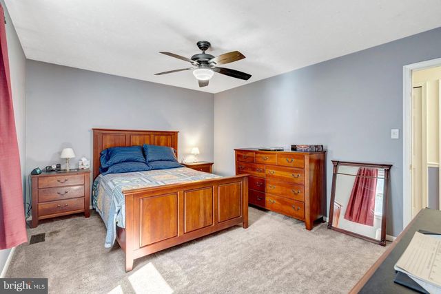 9231 LANDGREEN ST, Manassas, VA 20110