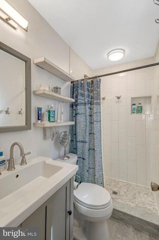 9231 LANDGREEN ST, Manassas, VA 20110