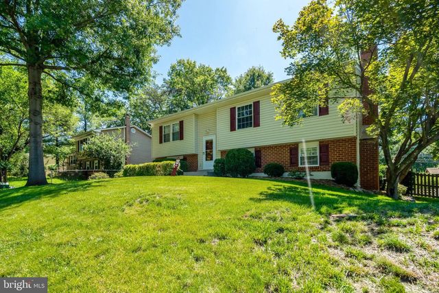 9231 LANDGREEN ST, Manassas, VA 20110