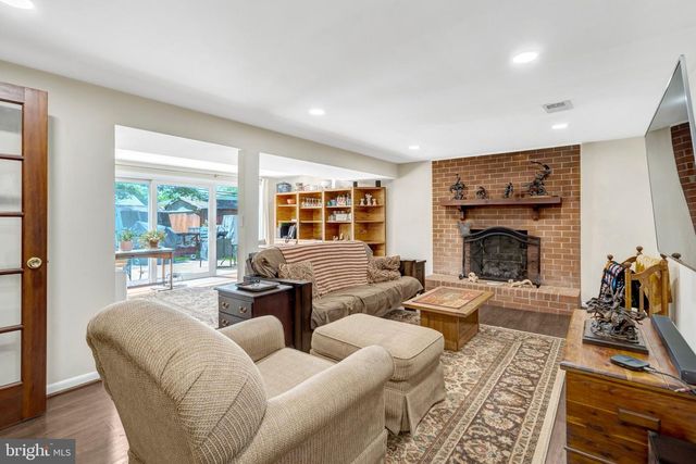 9231 LANDGREEN ST, Manassas, VA 20110