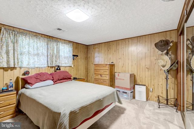 9231 LANDGREEN ST, Manassas, VA 20110