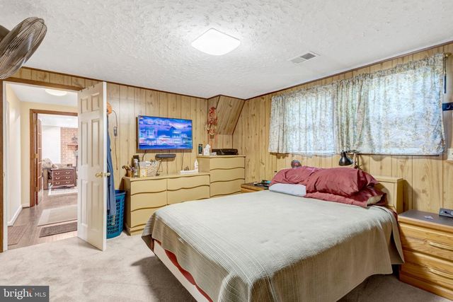 9231 LANDGREEN ST, Manassas, VA 20110