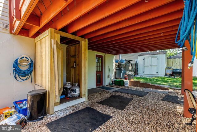 9231 LANDGREEN ST, Manassas, VA 20110