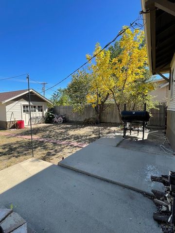 809 Belleview Ave, La Junta, CO 81050