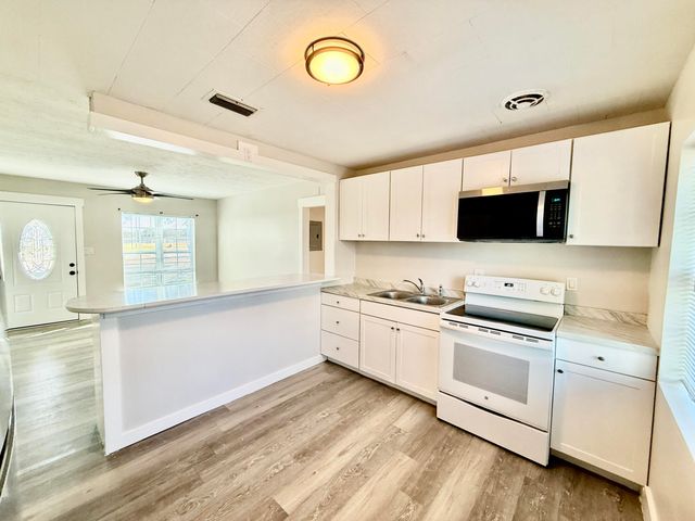 1305 Flower Drive, Panama City, FL 32401