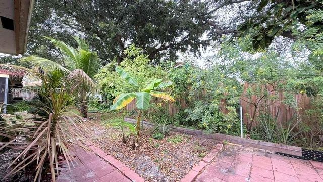 2377 NW 123rd Ave, Coral Springs, FL 33065