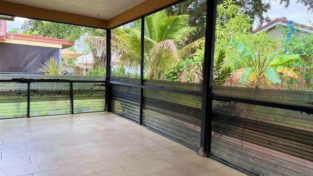 2377 NW 123rd Ave, Coral Springs, FL 33065