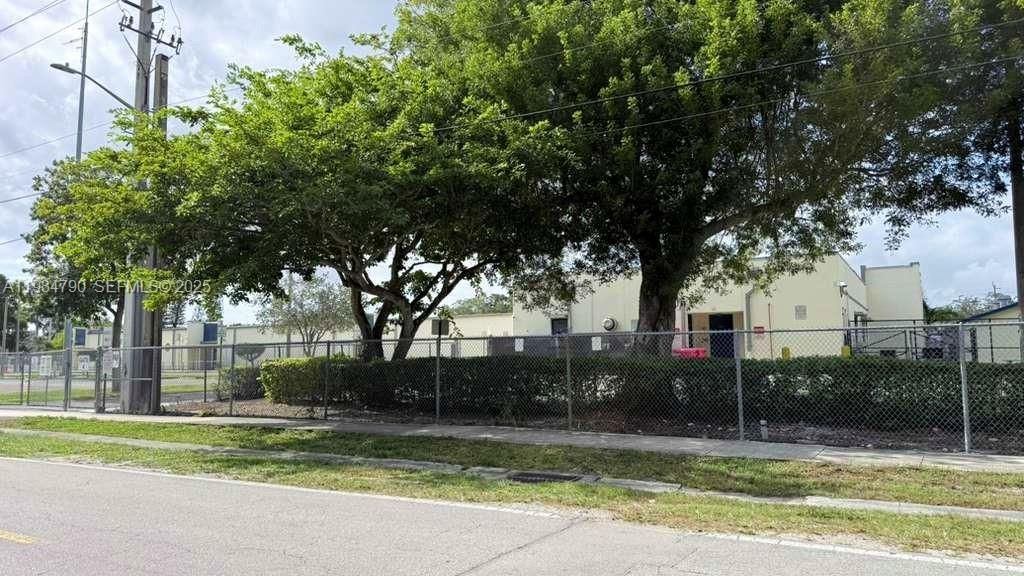 2377 NW 123rd Ave, Coral Springs, FL 33065