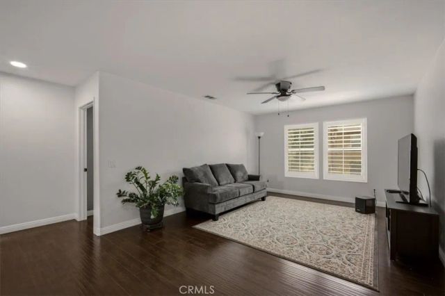 19029 Weathervane Pl., Riverside, CA 92508