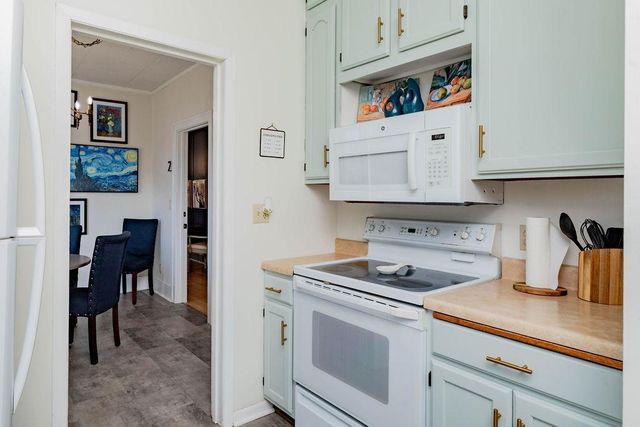 1348 6th Street S, Fargo, ND 58103