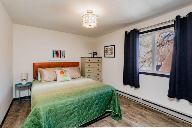 1348 6th Street S, Fargo, ND 58103