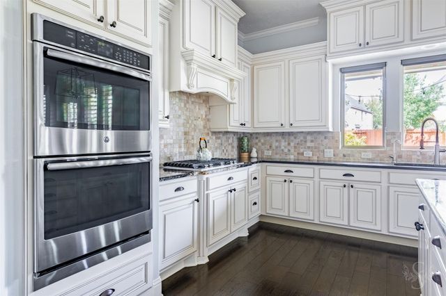 27706 Wimberly Falls Lane, Fulshear, TX 77441