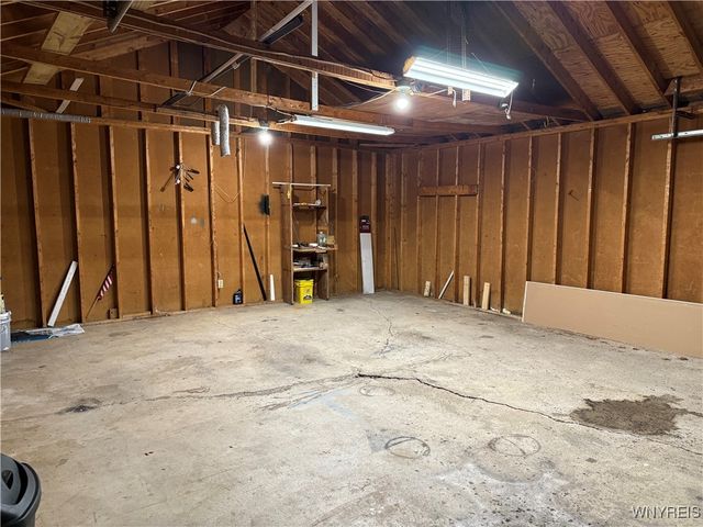 674 79th Street, Niagara Falls, NY 14304