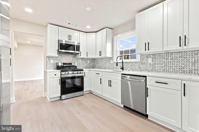 48 MEADOWRUE CT, Mount Laurel, NJ 08054