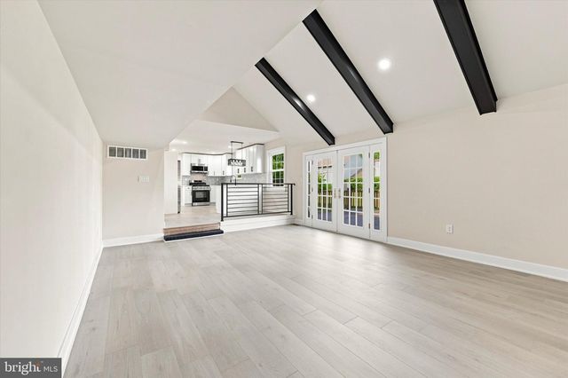 48 MEADOWRUE CT, Mount Laurel, NJ 08054
