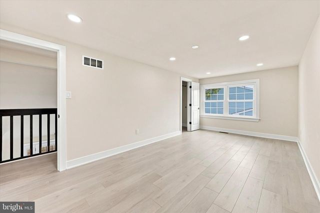48 MEADOWRUE CT, Mount Laurel, NJ 08054