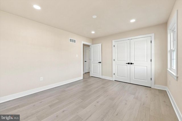 48 MEADOWRUE CT, Mount Laurel, NJ 08054