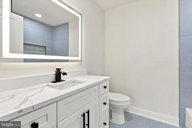48 MEADOWRUE CT, Mount Laurel, NJ 08054