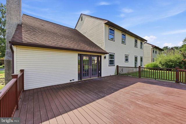 48 MEADOWRUE CT, Mount Laurel, NJ 08054