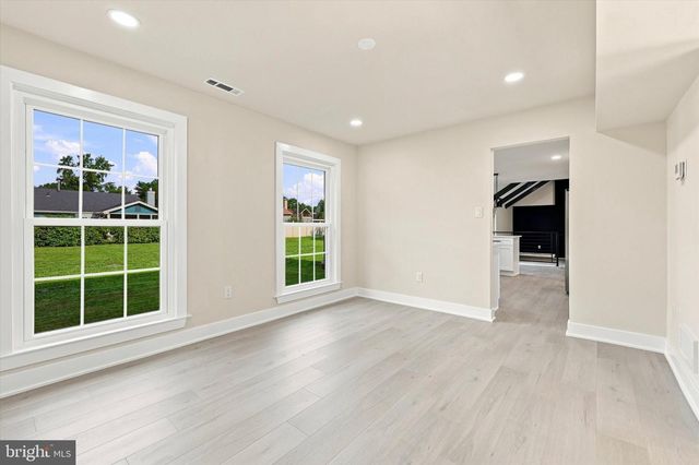 48 MEADOWRUE CT, Mount Laurel, NJ 08054
